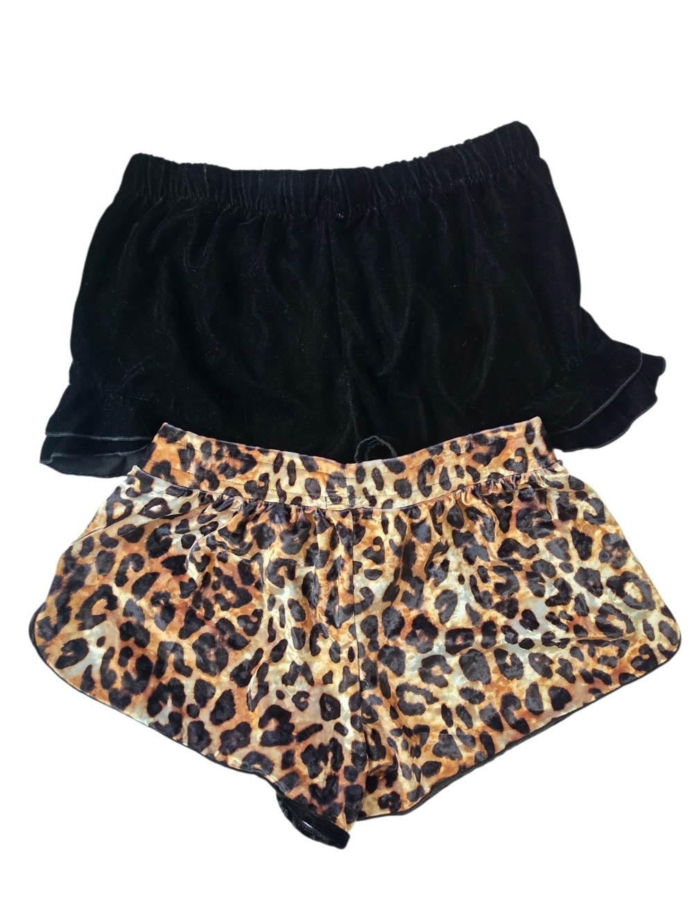 Victoria's Secret Black Velvet Shorts & Leopard Print - Picture 2 of 4